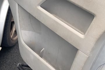 how to clean mud off car interior plastic