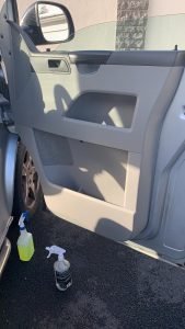 how to clean mud off car interior plastic